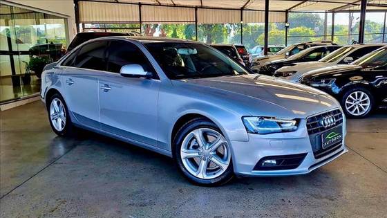 AUDI A4 1.8 TFSI AMBIENTE GASOLINA 4P MULTITRONIC AUDI A4 1.8 TFSI AMBIENTE GASOLINA 4P MULTITRONIC